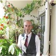 I am an experienced TEFL teacher with 3 years experience 'in classroom' for young learners and Two and a Half years online.