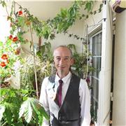 I am an experienced TEFL teacher with 3 years experience 'in classroom' for young learners and Two and a Half years online.