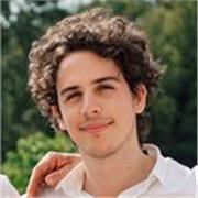 Sei uno studente delle superiori e cerchi un sostegno o un approfondimento per il tuo percorso filosofico? Eccomi qui. 