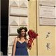 Laureata in Lingue Moderne, offro aiuto compiti in inglese, francese, spagnolo e materie umanistiche
