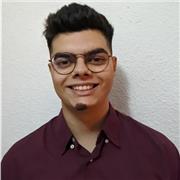 Profesor de apoyo escolar con disponibilidad horaria
