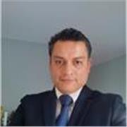 Especialista en IA aplicada, automatización y desarrollo tecnológico. 