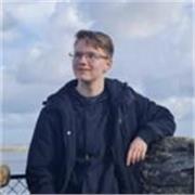 I am a passionate university student, wanting to help out younger students!