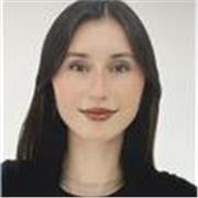 Me defino como una persona trabajadora e implicada. Podría enseñar a niños desde primaria hasta algunas asignaturas de universidad
