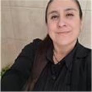 Proresora de Historia imparte clases estudiantes de secundaria