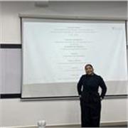 Soy una profesional joven, me gusta el trabajo dentro del área de enseñanza y me siento apta para trabajar con cualquier edad.