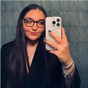 Profesora titulada que imparte todas las asignaturas hasta la ESO