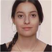 Soy estudiante en Madrid en busca de empleo.  Me gustan mucho los niños y quiero dar clases a niños de primaria 