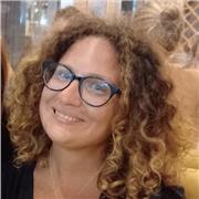 Offro lezioni private a ragazzi, bambini e bambine delle scuole elementari e medie, adattandole alle loro esigenze