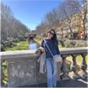 Profesora de idiomas con mucha empatía y dinamismo para enseñar, con experiencia con niños y adultos