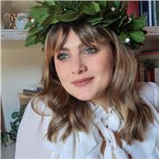 Laureata in Lettere e laureanda magistrale in Storia dell'arte, offre ripetizioni in tutte le materie umanistiche