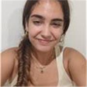 Hola! Soy Ana y estuve viviendo 7 meses en Canadá, lo que me ayudó mucho a mejorar con mi inglés y ahora te puedo ayudar yo a ti