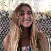 ¡Hola! Soy Lucia, tengo 25 años y me considero una persona que disfruto enormemente de mi tarea como docente
