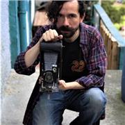 Historiador y fotógrafo con experiencia en formación de niños, jóvenes y adultos