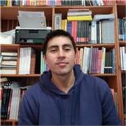 Profesor de apoyo especializado en reforzar conocimientos para un mejor desempeño en el aula de clases
