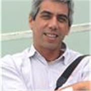 Doctor en Literatura imparte clases de Literatura, Comunicación y Teoría del Conocimiento. Experiencia en trabajo a distancia y IB