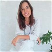 Instructora de Meditación y técnicas de presencia y concentración para jóvenes y adultos.