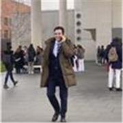 Me defino como una persona paciente y apta para enseñar a alumnos de bachiller o la ESO. También puedo dar clases de economía.