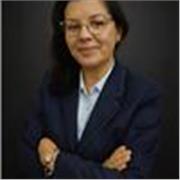 Profesora de inglés que imparte clases a niños de todas las edades