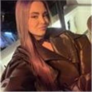 He nacido en Italia, en Roma, y ahora viviendo en madira quiero que este idioma tan bonito pueda llegarle a más
gente