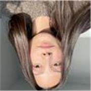 Joven con titulo de monitora de tiempo libre que inició la carrera de magisterio y ahora está estudiando diseño de producto. 