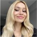 Merhaba,Ben Aycan, üç yıldır İngilizce dersleri veriyorum ve her yaştan öğrenciye  ders veriyorum.