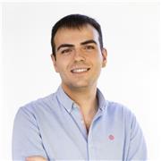 Ingeniero químico con capacidad de empatía y ganas de enseñar.