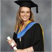 Profesora de inglés con dos años de experiencia.