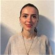 Studentessa con diploma linguistico offre ripetizioni di inglese con certificazione Cambridge C1.