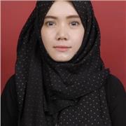 A marketing researcher and university lecturer with 8 years of experience in academia and 5 years in industry