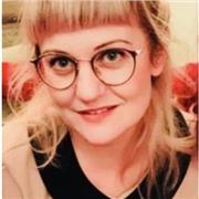 Dozentin für DaF, DaZ, deutsche Aussprache sowie Stimmbildung und Präsentation.