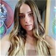 Profesora de español a personas extranjeras,me gusta que mientras aprendan se lo pasen bien,con una sonrisa siempre te lo aprendes mejor