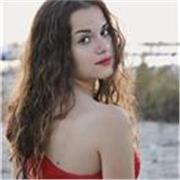 Studentessa universitaria impartisce lezioni private di inglese