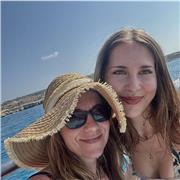 Biology teacher, received a 9 at GCSE and A* at A-Level. Aspiring Med student, who is passionate about Biology