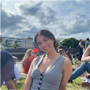 Maestra de apoyo para cualquier asignatura de primaria, primer y segundo de eso. Especialidad: inglés