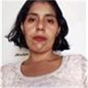 Profesora con distintos métodos. Dónde la práctica funciona mejor que solo la teoría
