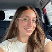 Maestra con ganas de enseñar a niños y niñas de primaria.