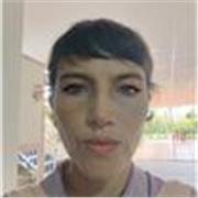 Profesora de español, con maestría en bilingüismo. Idiomas inglés, español