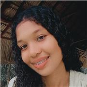 Profesor de lengua castellana y literatura imparte clases a niños de 4 a 7 años