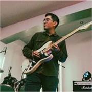 Profesor de guitarra imparte clases a domicilio en Miraflores y distritos aledaños
