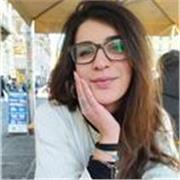 Laureata in lingue e letterature straniere e specializzanda in lingua e cultura italiana per stranieri offre lezioni presenziali e online