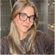 Traductora y profesora con un C1 de inglés, enfocada en todo tipo de público 