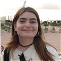 Estudiante universitaria ofrece clases de catalán