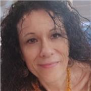 Laureata offre lezioni di italiano, matematica, inglese, latino storia, geografia