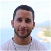 Comunicador social formado en artes, conservación , y yoga. 