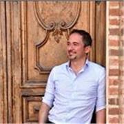Sei alla ricerca di un insegnante che ti faccia divertire e apprendere nello stesso momento? Contattami al più presto