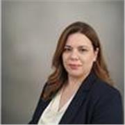 De la théorie à la paillasse : révélez votre potentiel scientifique avec une biotechnologue expérimentée
