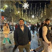 Soy docente especializado en matemáticas. Con master en programación y robótica .