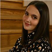 Laureata in Lettere classiche e Storia antica presso l'università di Padova offre lezioni private di Latino, Greco, Italiano