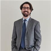 Giovane Neoavvocato offre lezioni ed approfondimenti di diritto